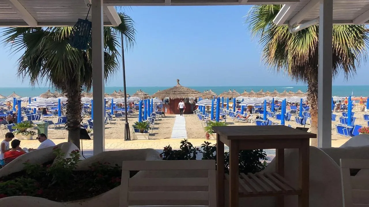 4 Seasons Apartment Durres
